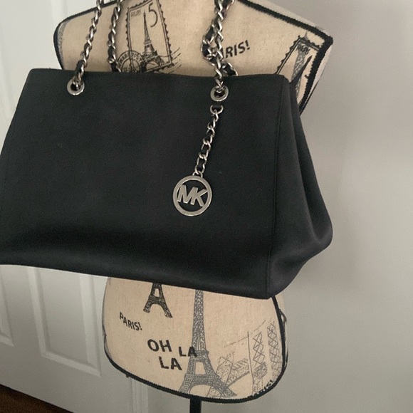 Michael Kors Black Sophisticated Shoulder Bag - Picture 1 of 8